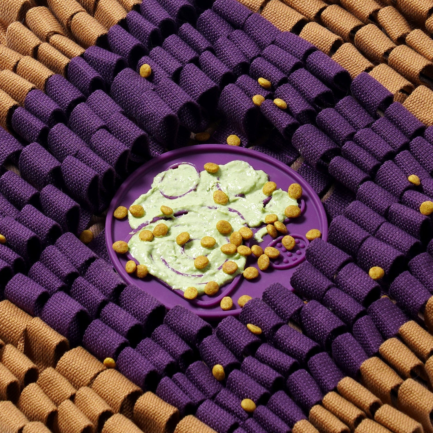 Freezable Dog Lick Mat — Slow Feeder for Calm, Cool Enrichment